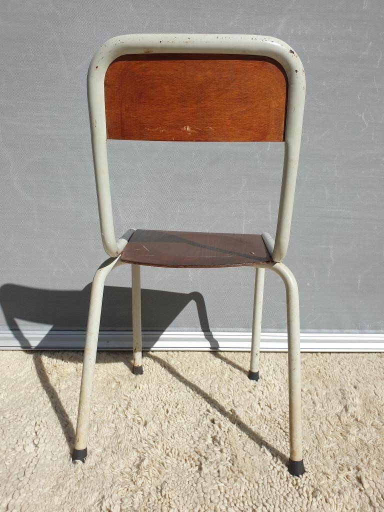 Chaise métal Mullca dossier arrondi