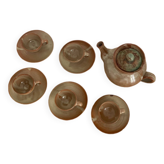 Stoneware teapot and cups