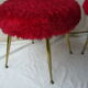 Paire de tabourets à quatre pieds en moumoute rouge vintage