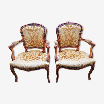 Paire de fauteuils cabriolet style Louis XV
