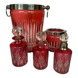 Service spiritueux en cristal de couleur rouge vintage