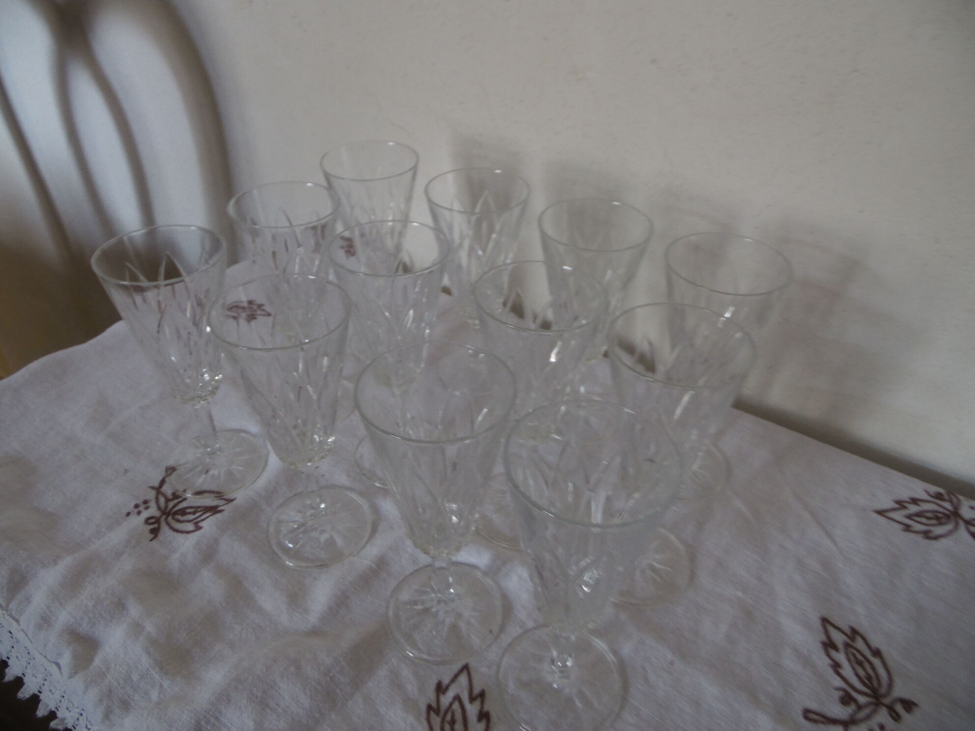 Ensemble de 6 coupes a champagne verre taillé transparent