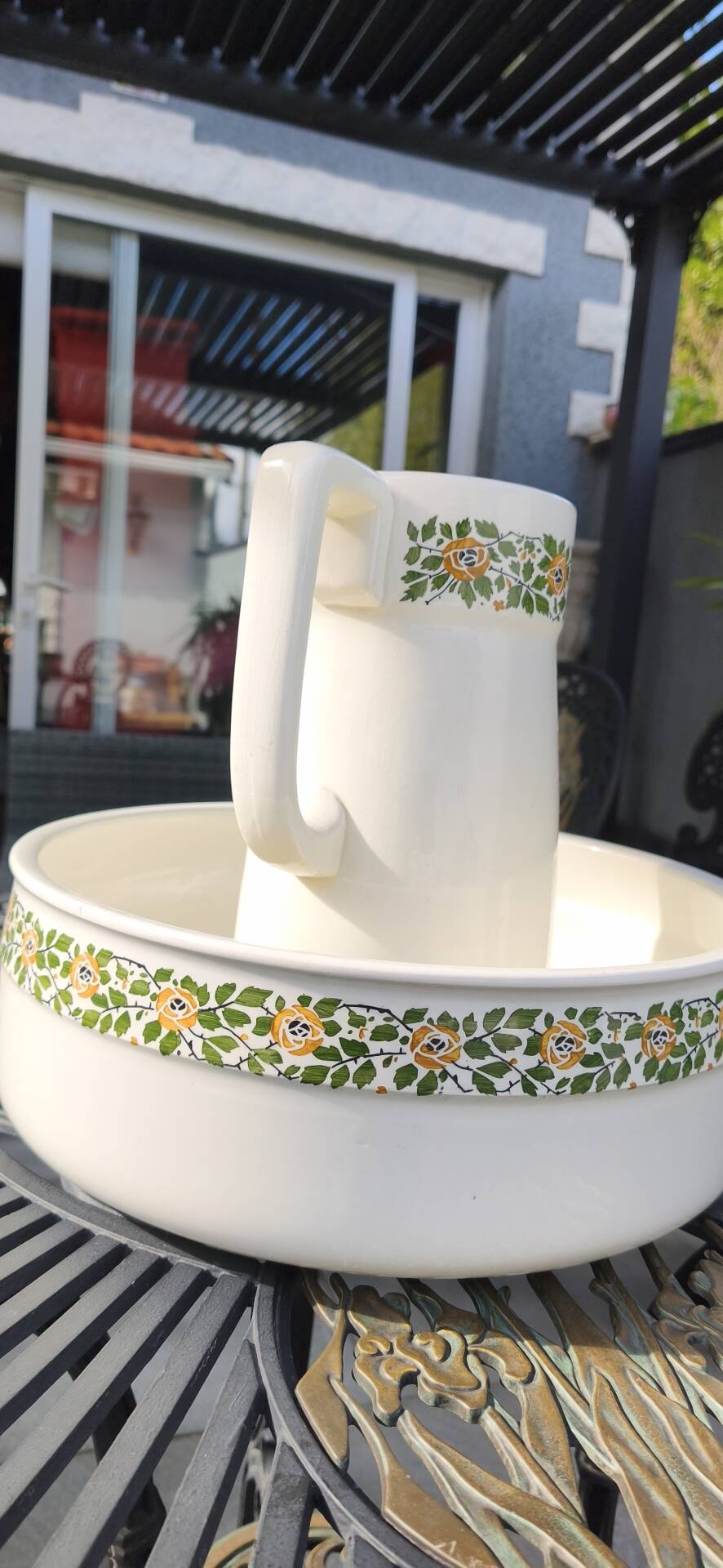 Vintage toilet set in Villeroy & Boch earthenware (1920-1931)