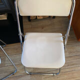 2 white folding chairs Civic