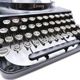 Remington typewriter envoy 1939