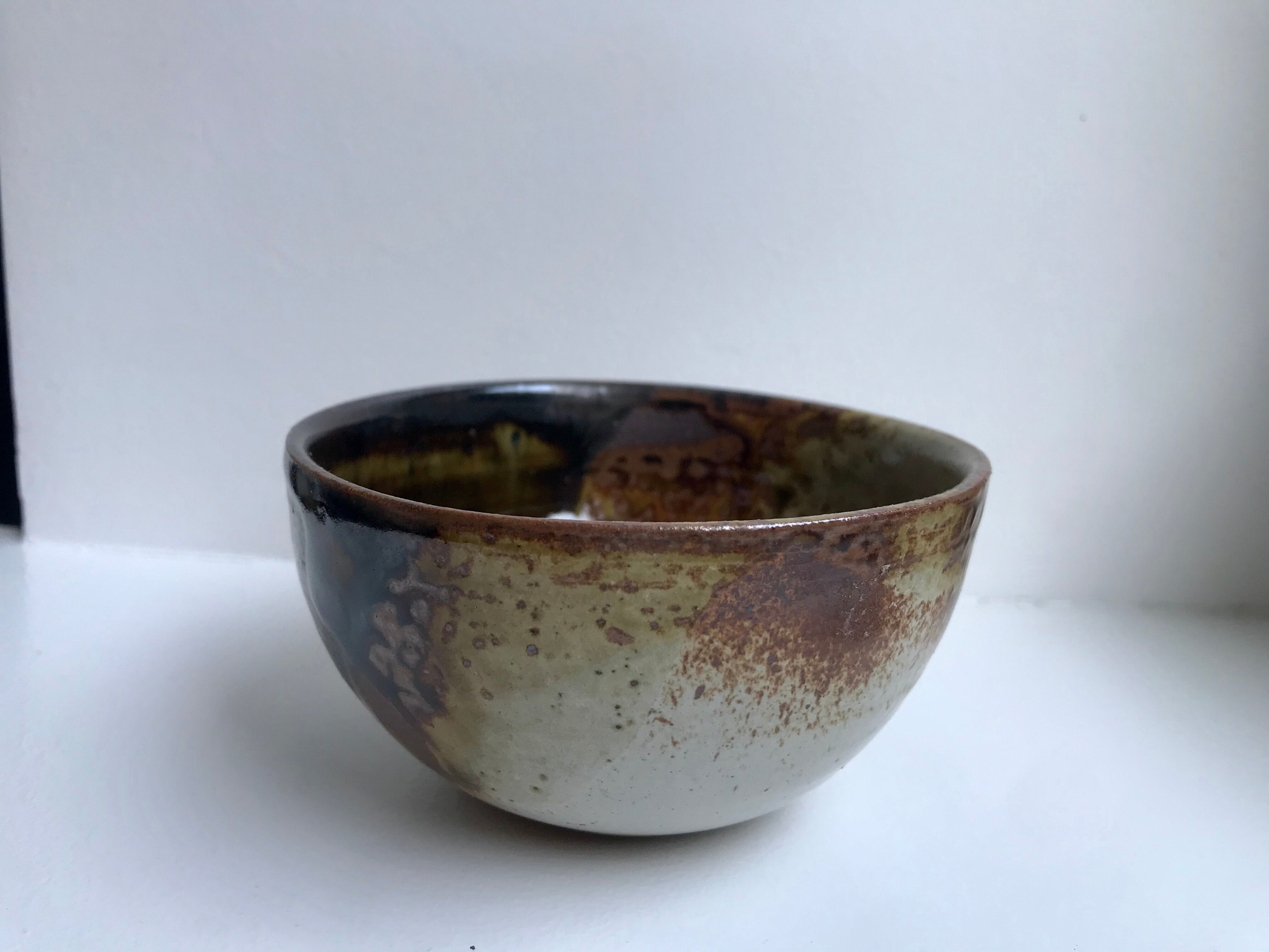 Small glazed pottery ceramic bowl signed 60s-70s