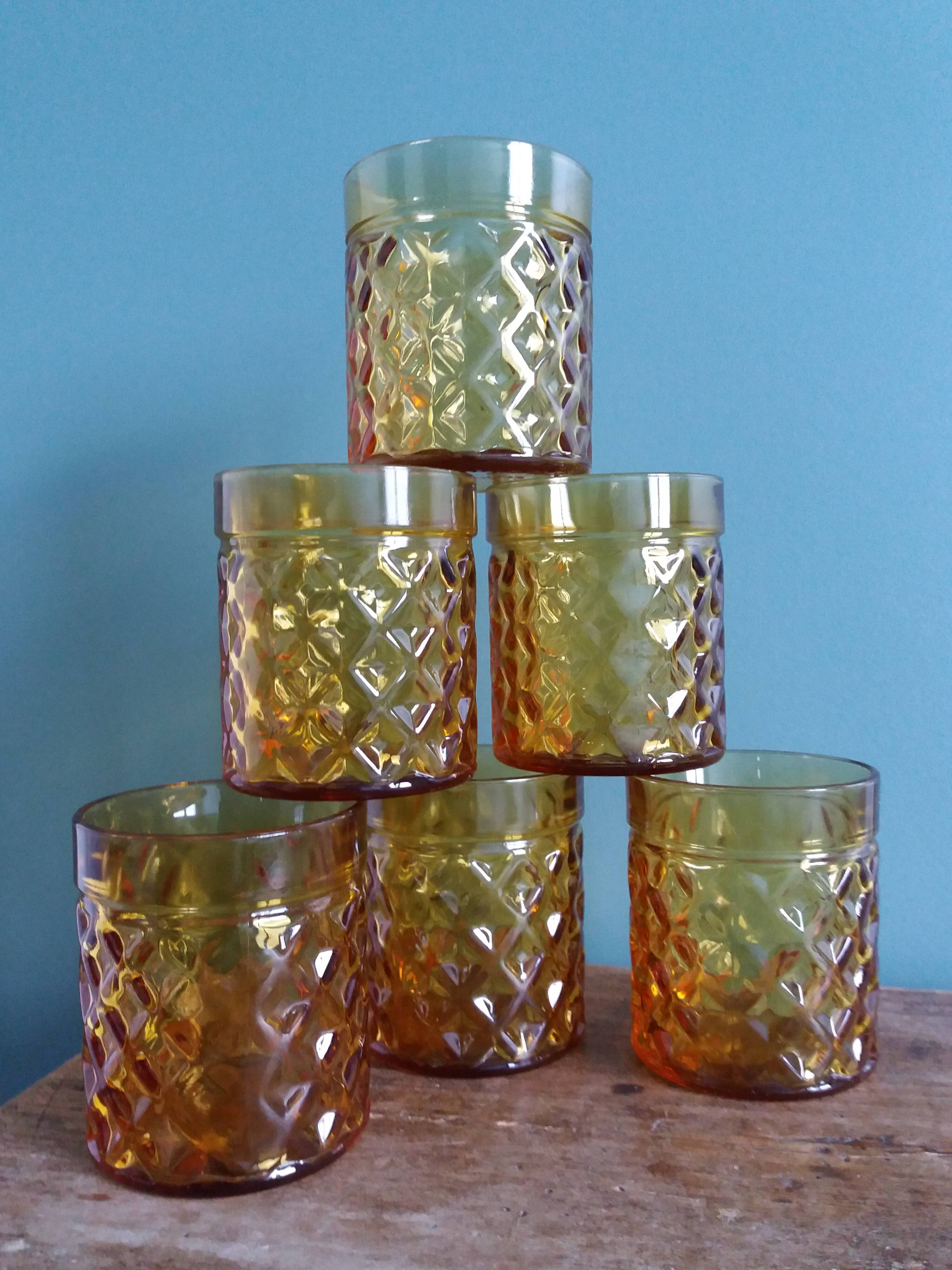 Pernod glasses with pineapple diamond tip decoration