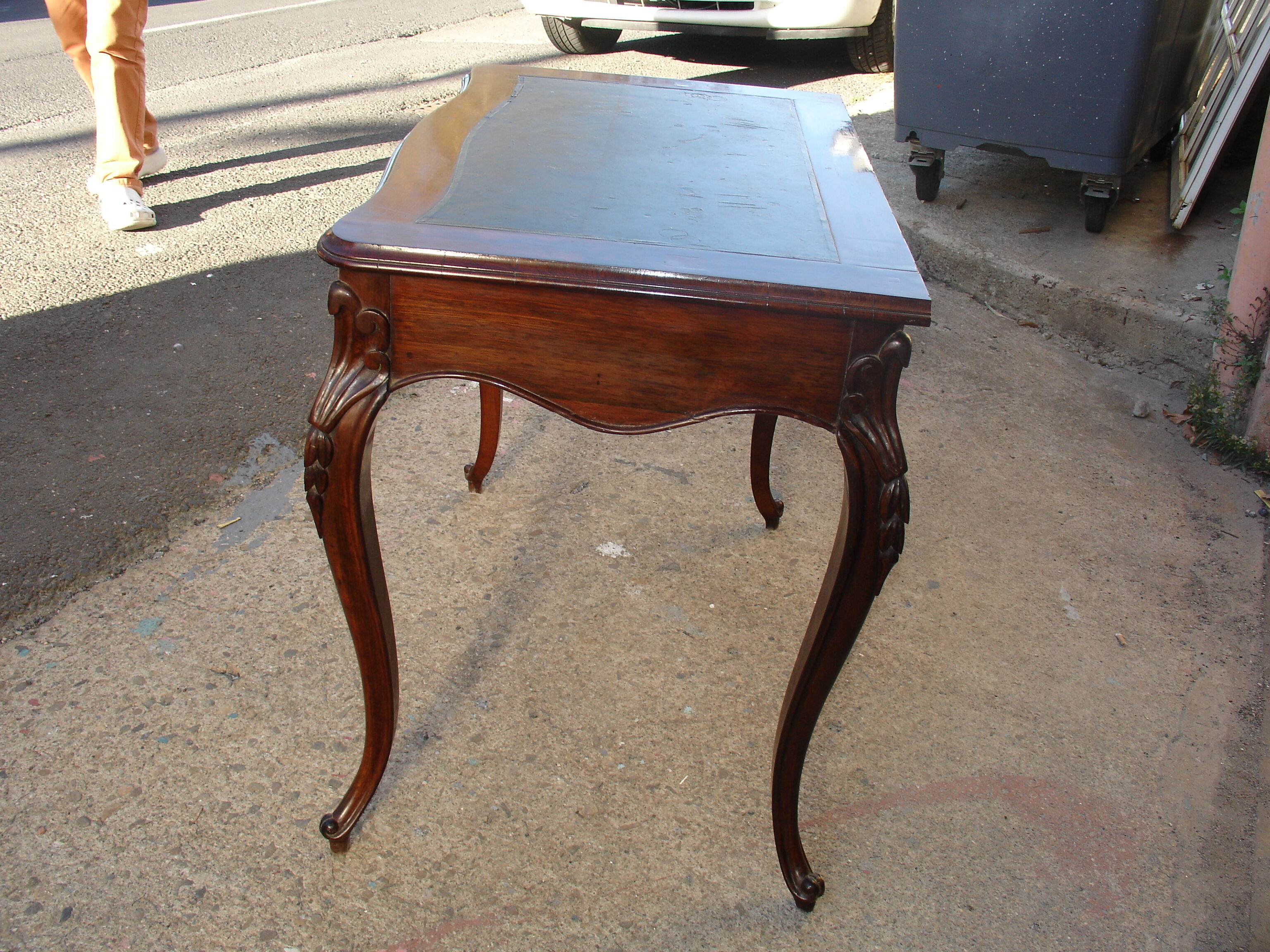 Office Lady rosewood finely carved time Napoleon III