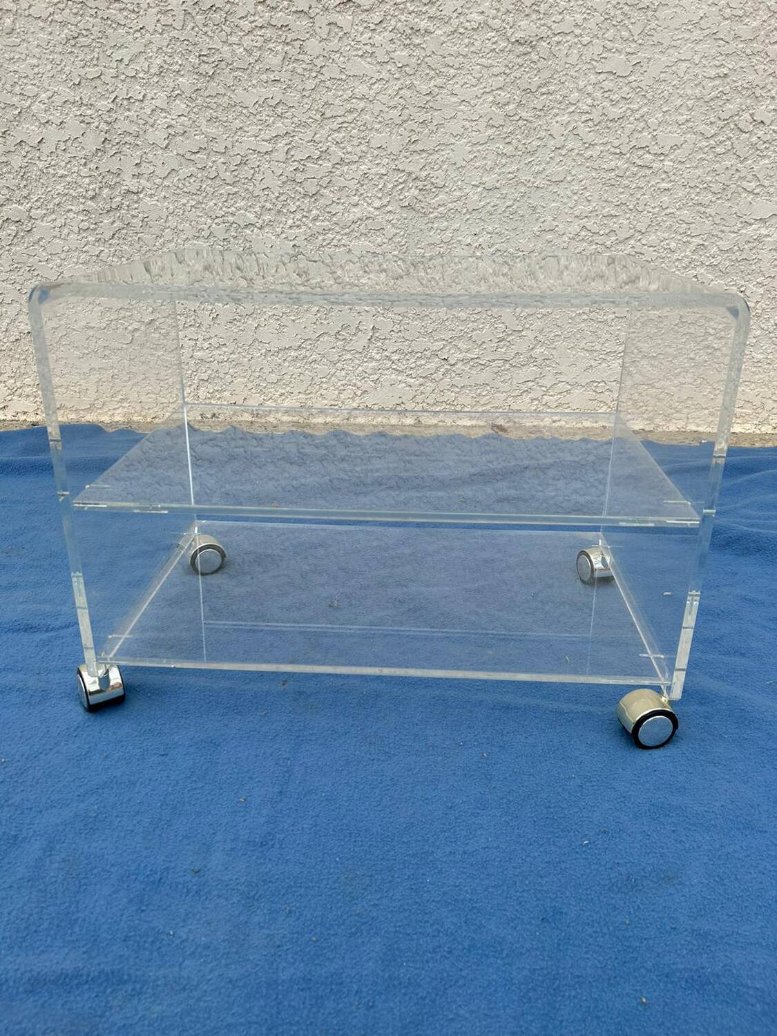 Vintage plexiglass coffee table/furniture on casters