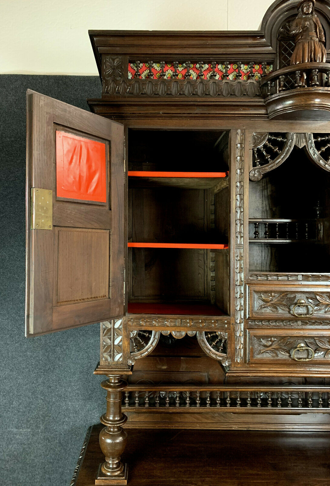 Breton buffet period 19th century in oak with brown patina
