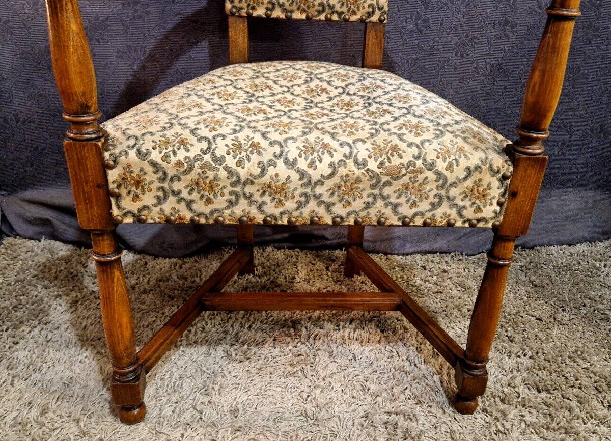 Chair known as a caquetoire.