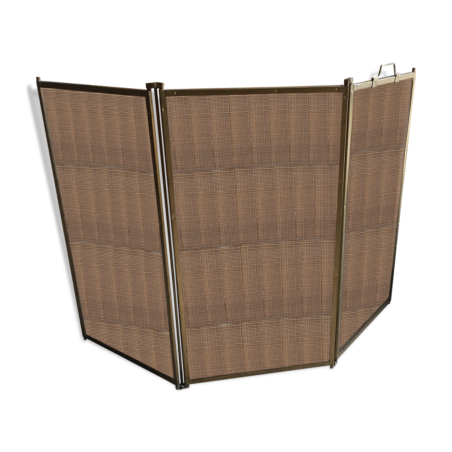 3-shuttered fire pare