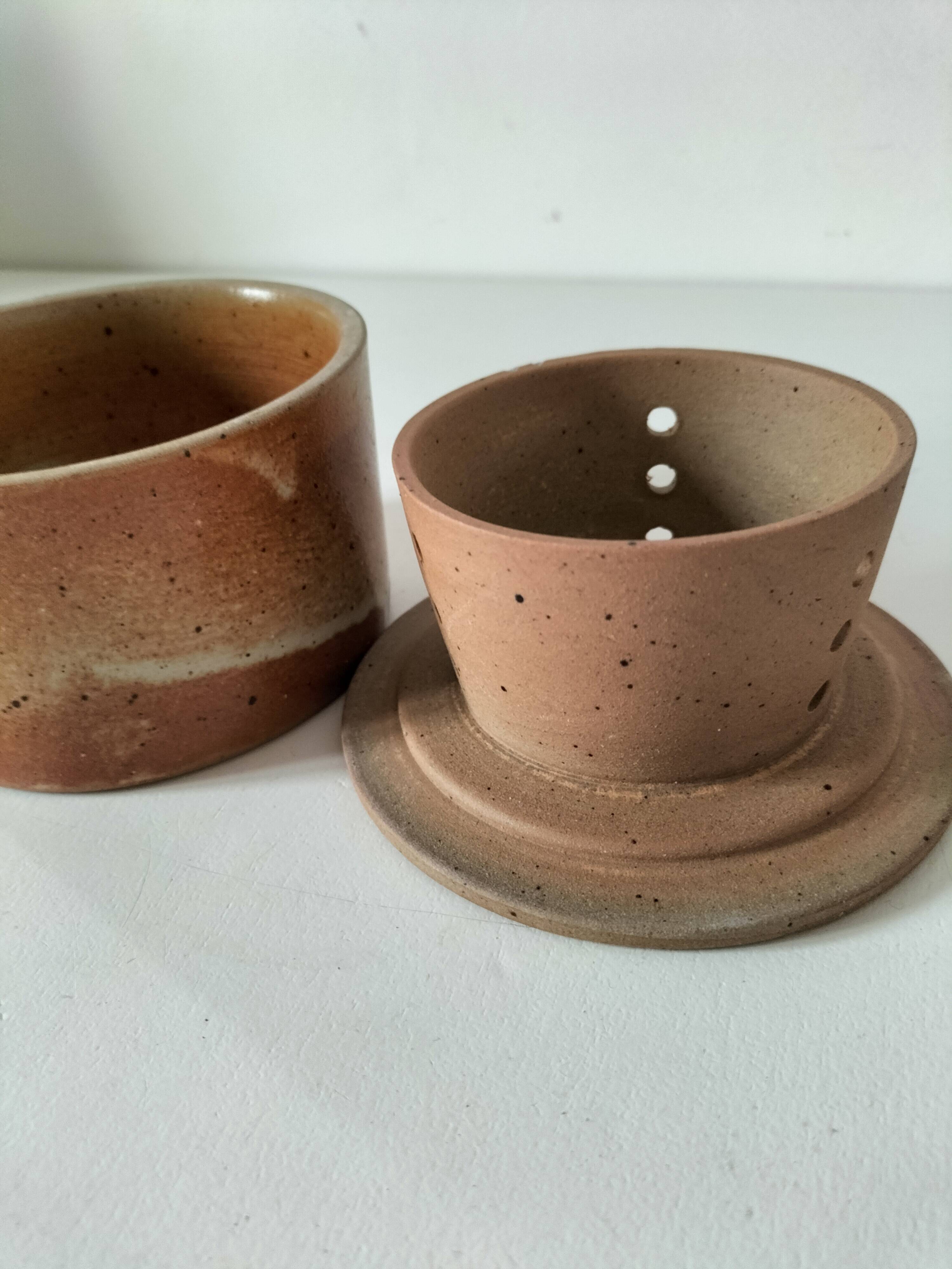 Antique water butter dish in stoneware – Handmade ceramics