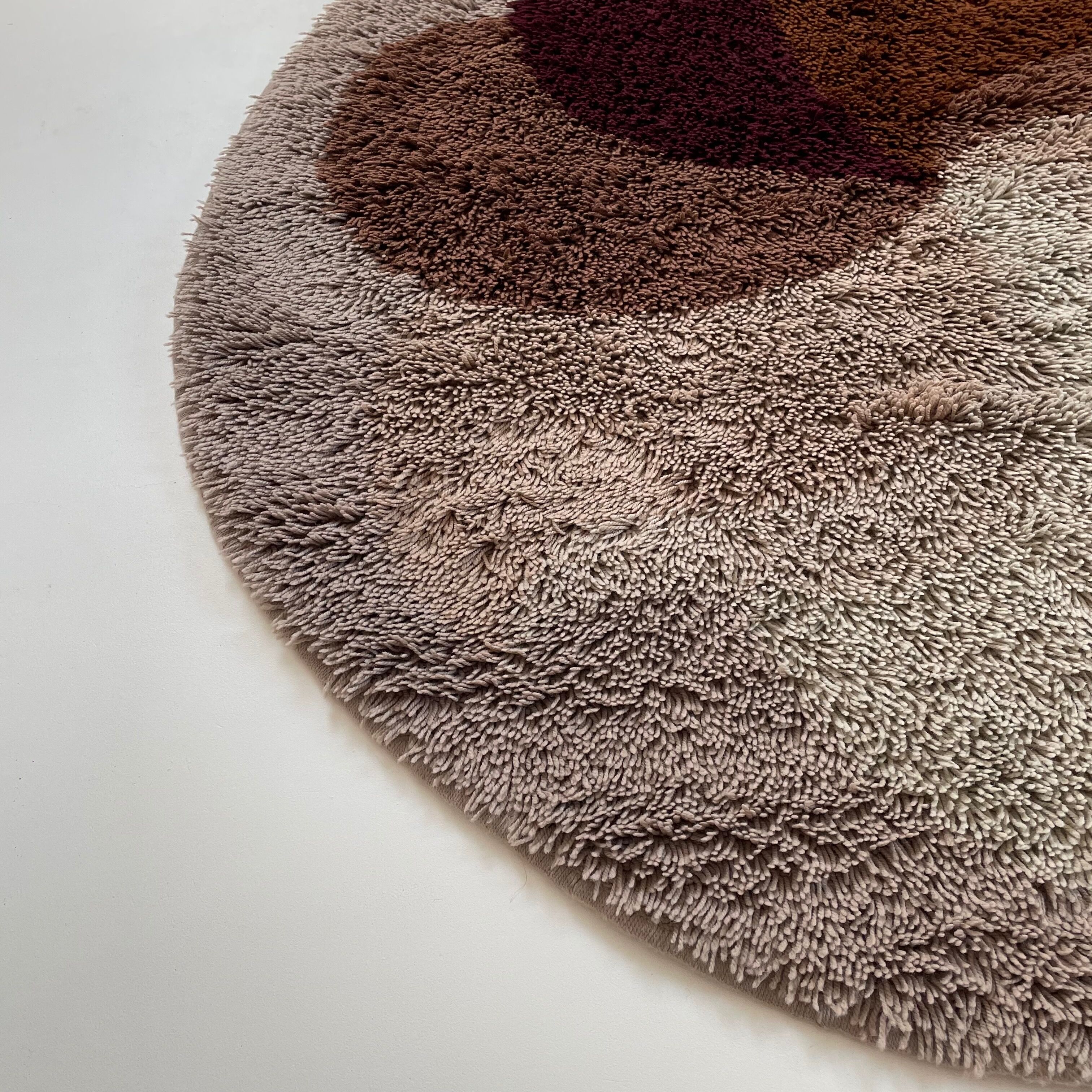 Multi-color high pile rug Desso, Netherlands, 128cm