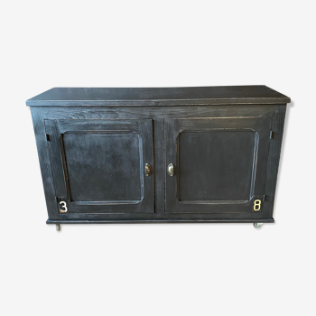 Black school furniture patinated