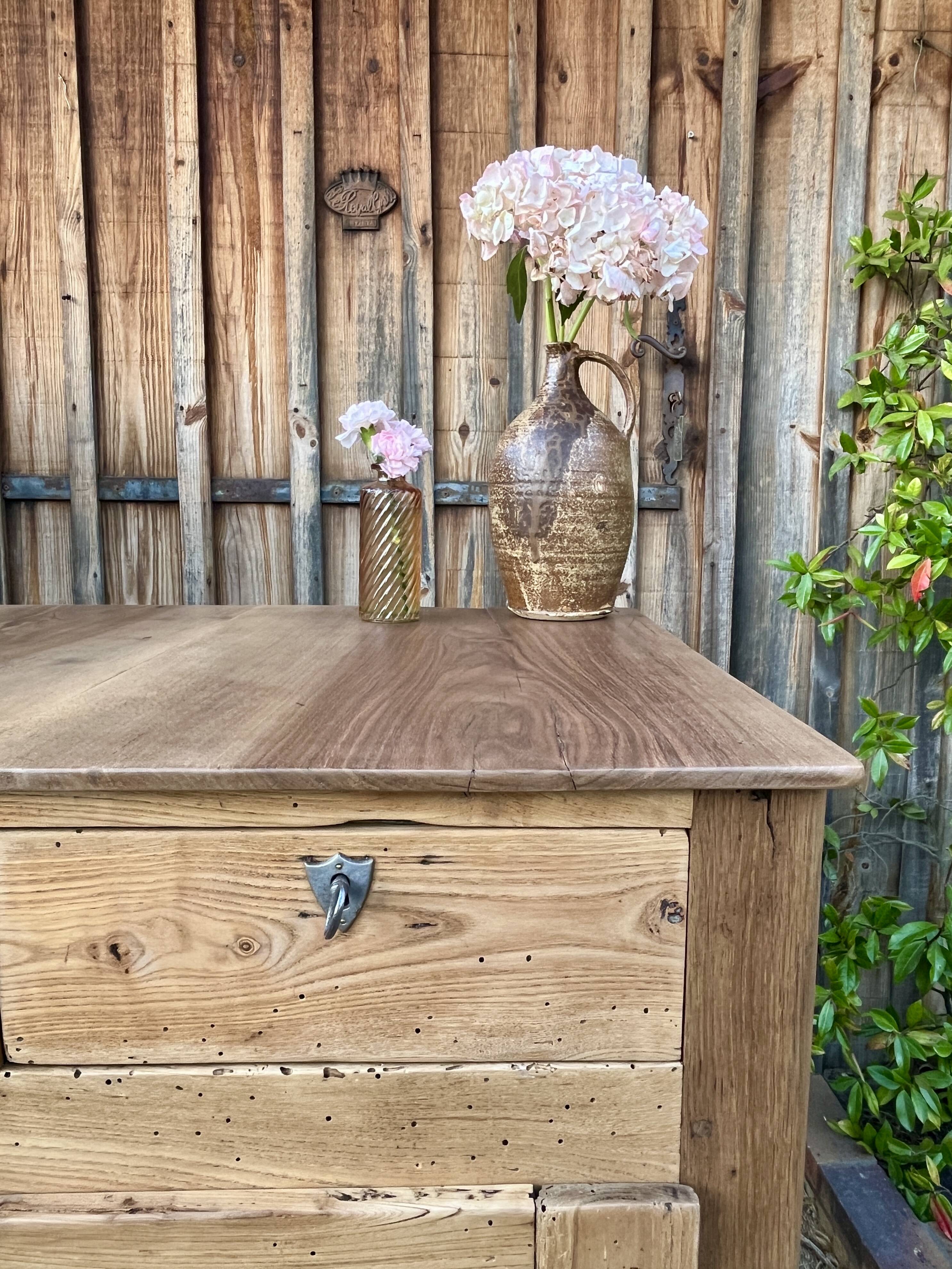 Country-style jam buffet
