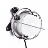 Industrial wall lamp