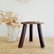 Petite tabouret tripode - porte plantes tripode en bois