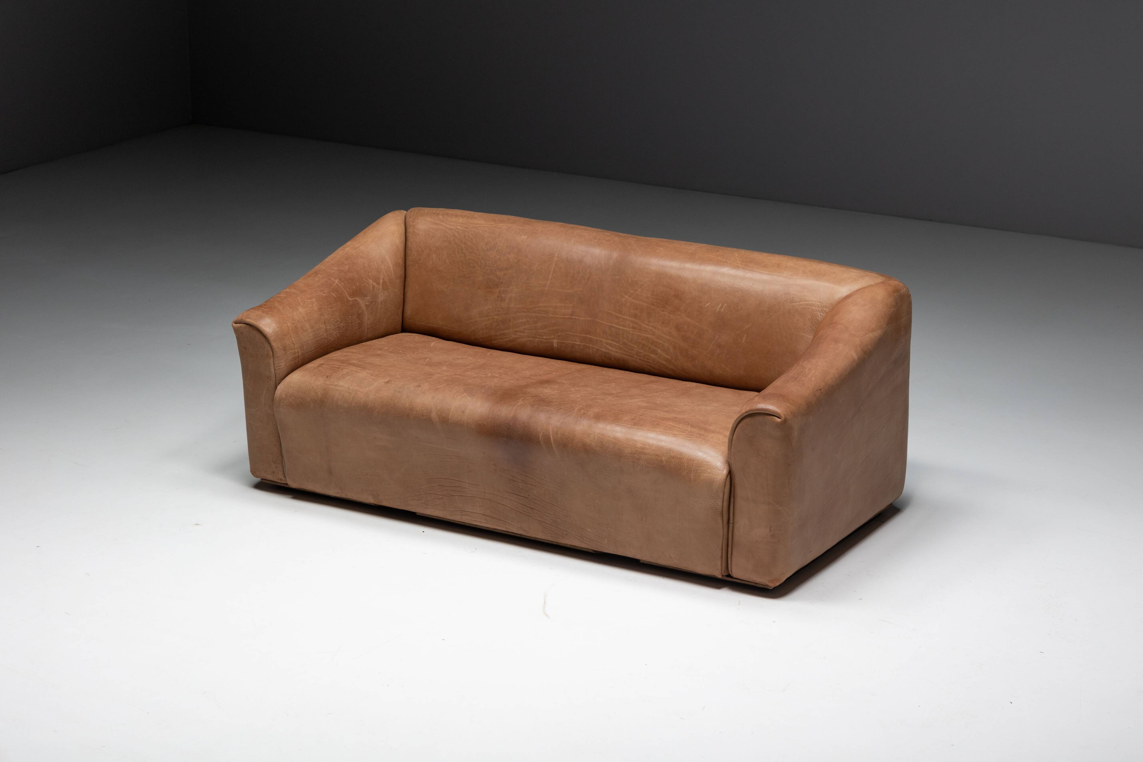 De Sede DS-47 bullhide leather sofa, Switzerland, 1970s