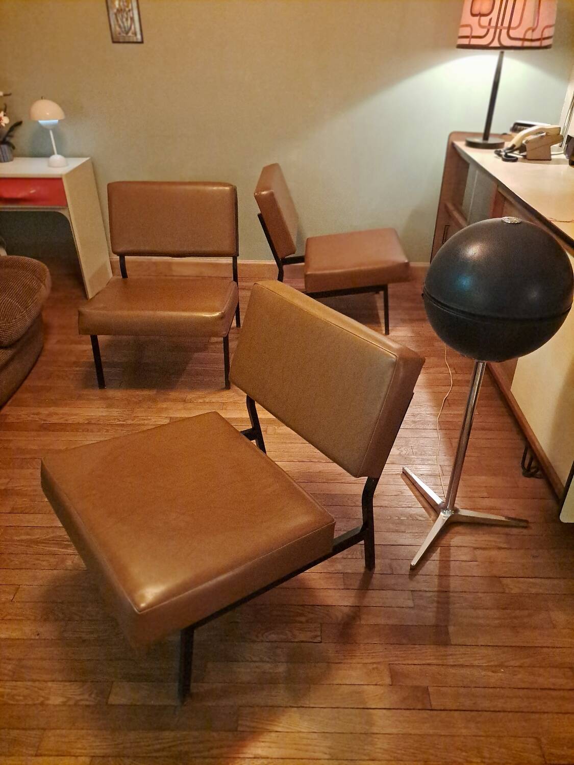Trio of modular dlg P.Guariche armchairs 1960's