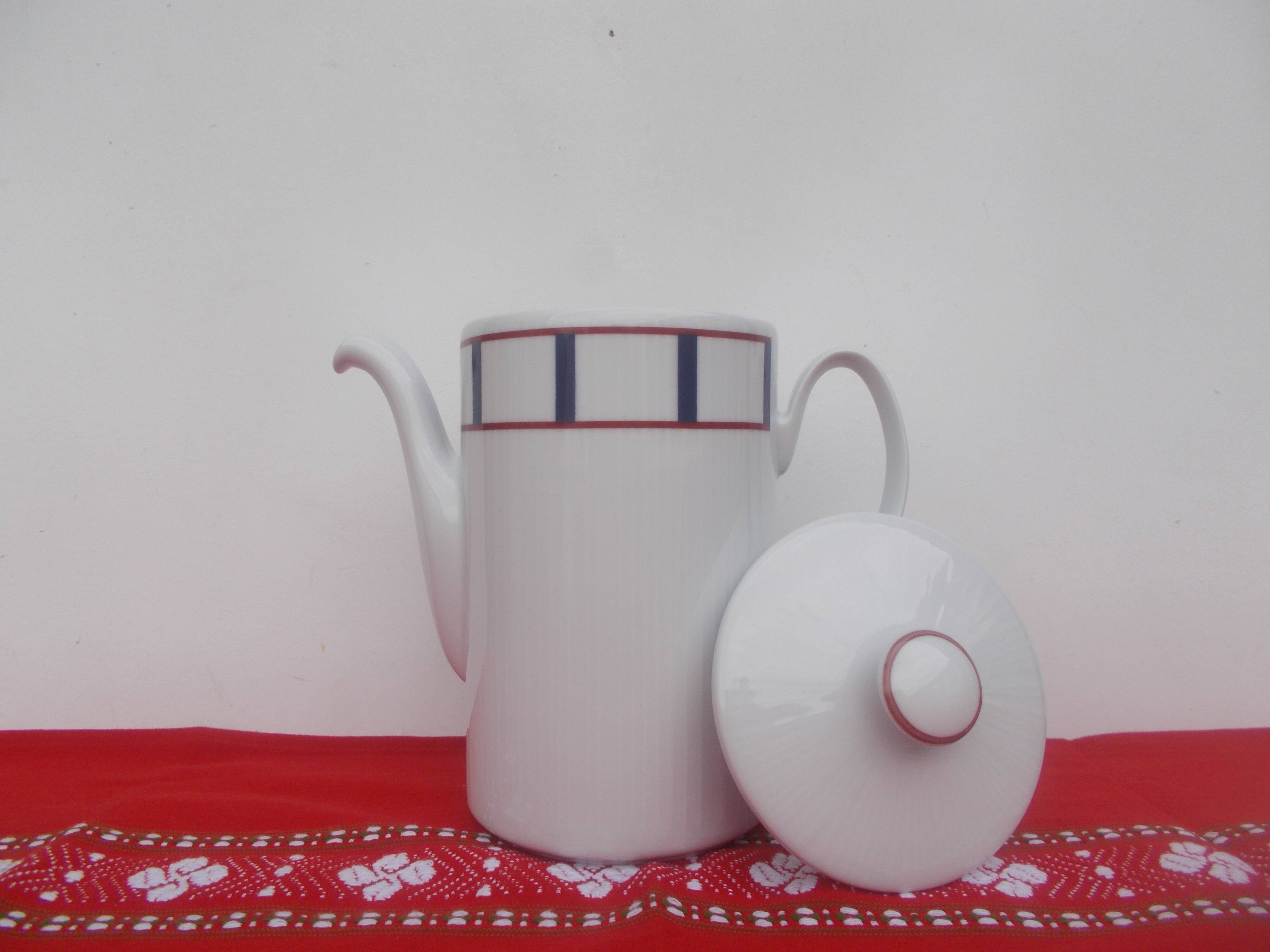 Blue and red Basque coffee maker