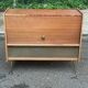 Commode, meuble radio de style scandinave en bois et laiton