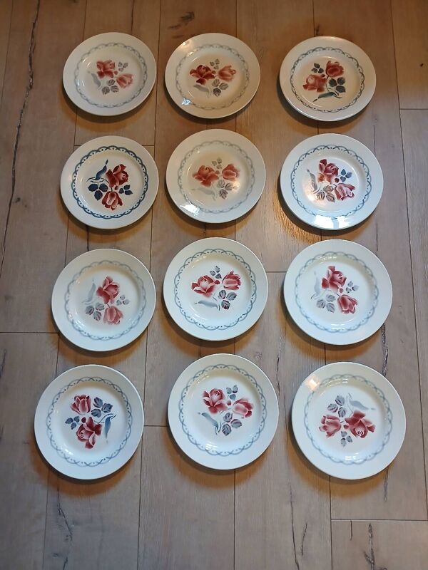 26 assiettes Digoin Sarreguemines