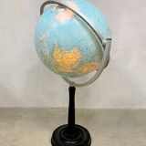 Vintage illuminated earth world globe floorlamp