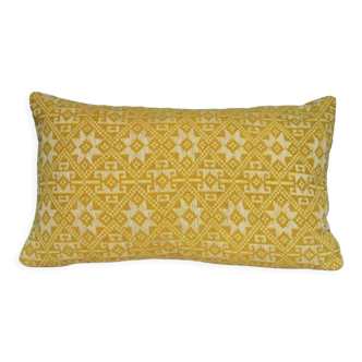Yellow Dokmai cushion 30x50 cm