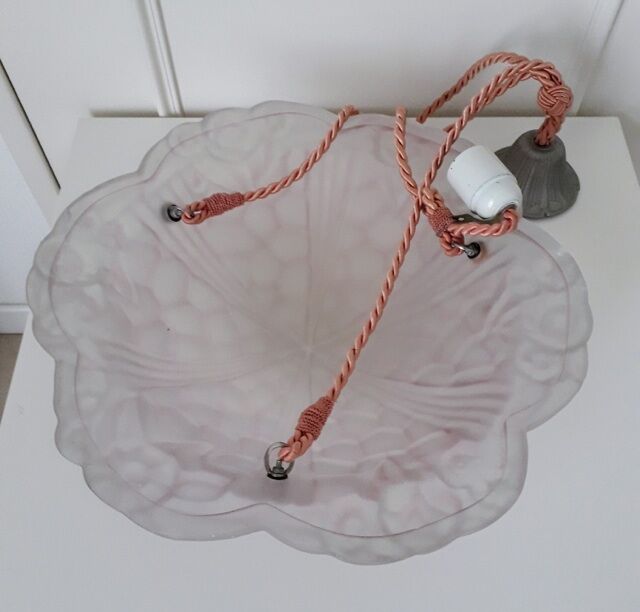 Lampe plafonnier art déco.