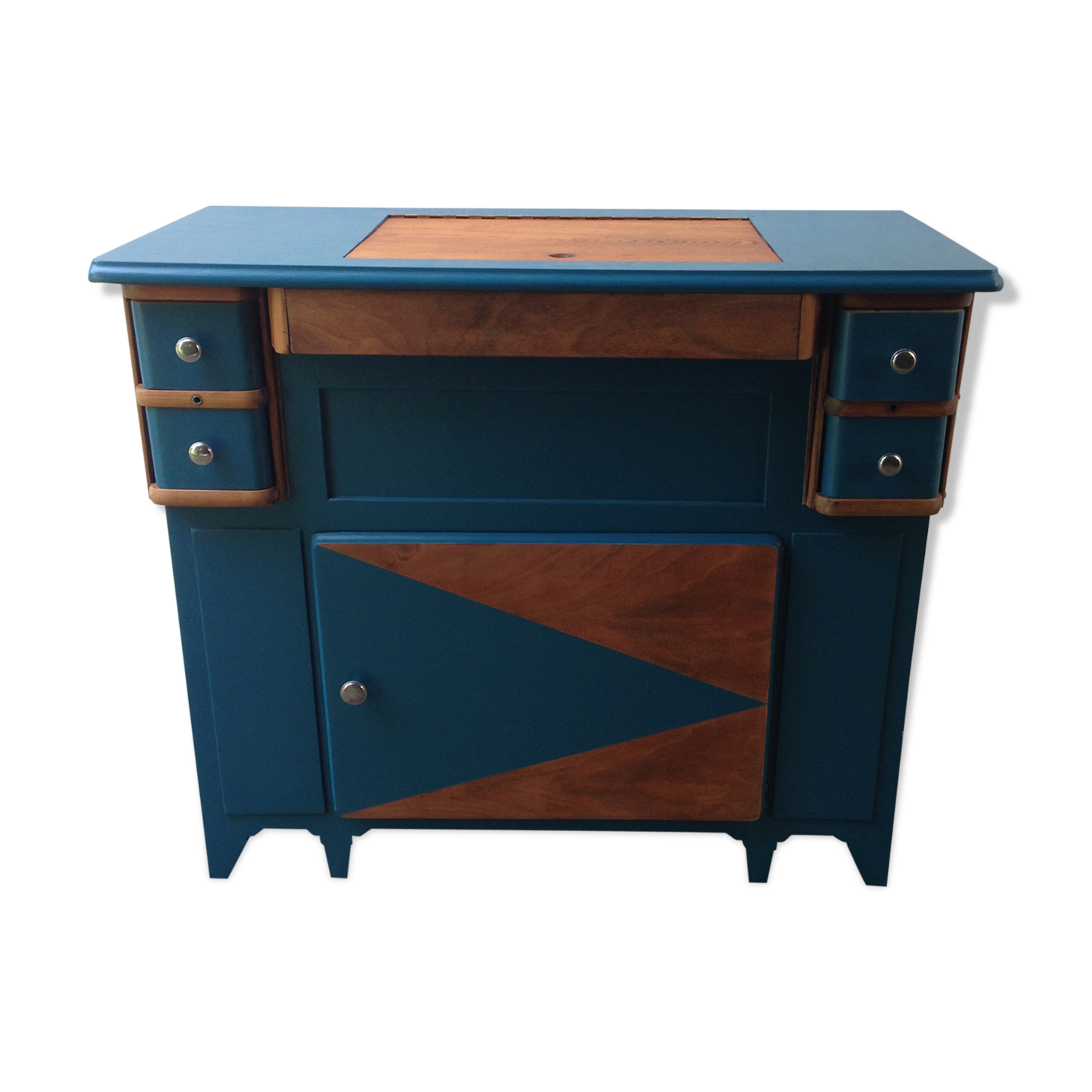 Furniture seamstress