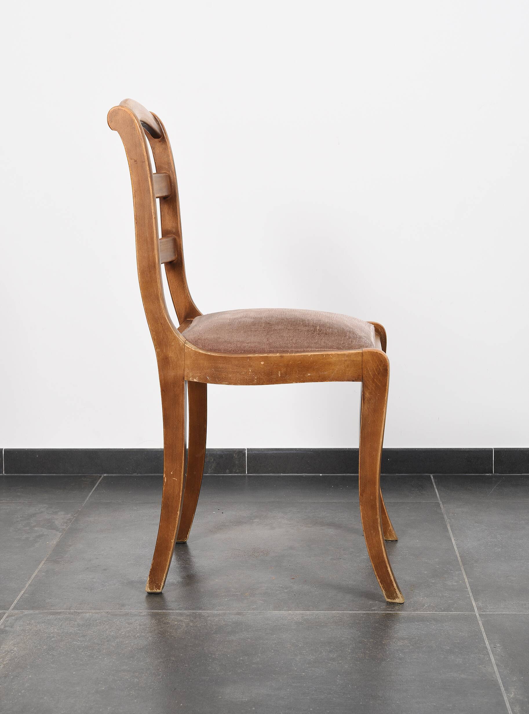 Barrette chairs with saber legs, set of 4