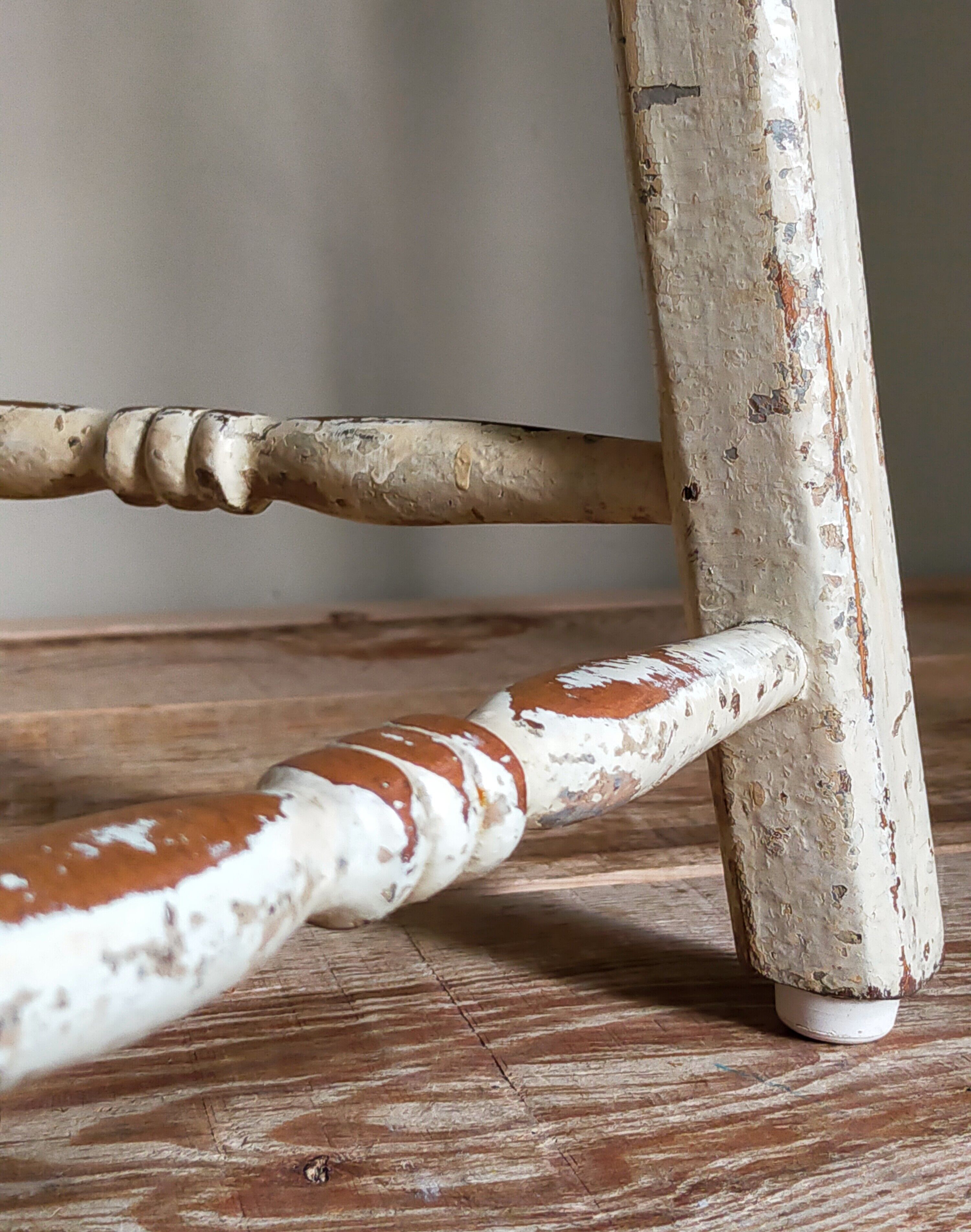 Patinated workshop stool old early twentieth century