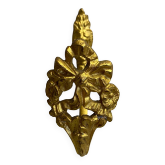 Patère en bronze doré