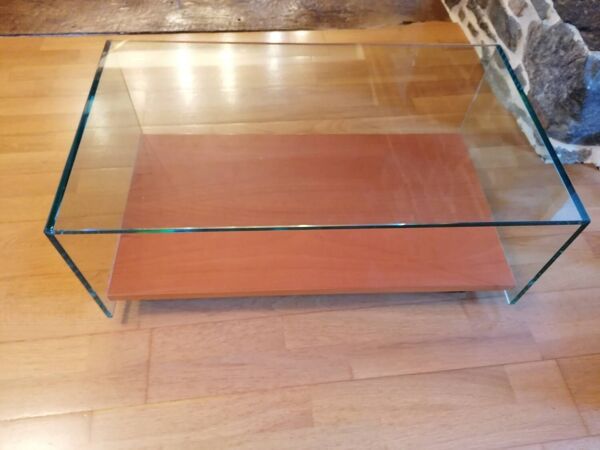 Meuble tv ou table basse à roulettes ''Artelano'' design minimalist.
