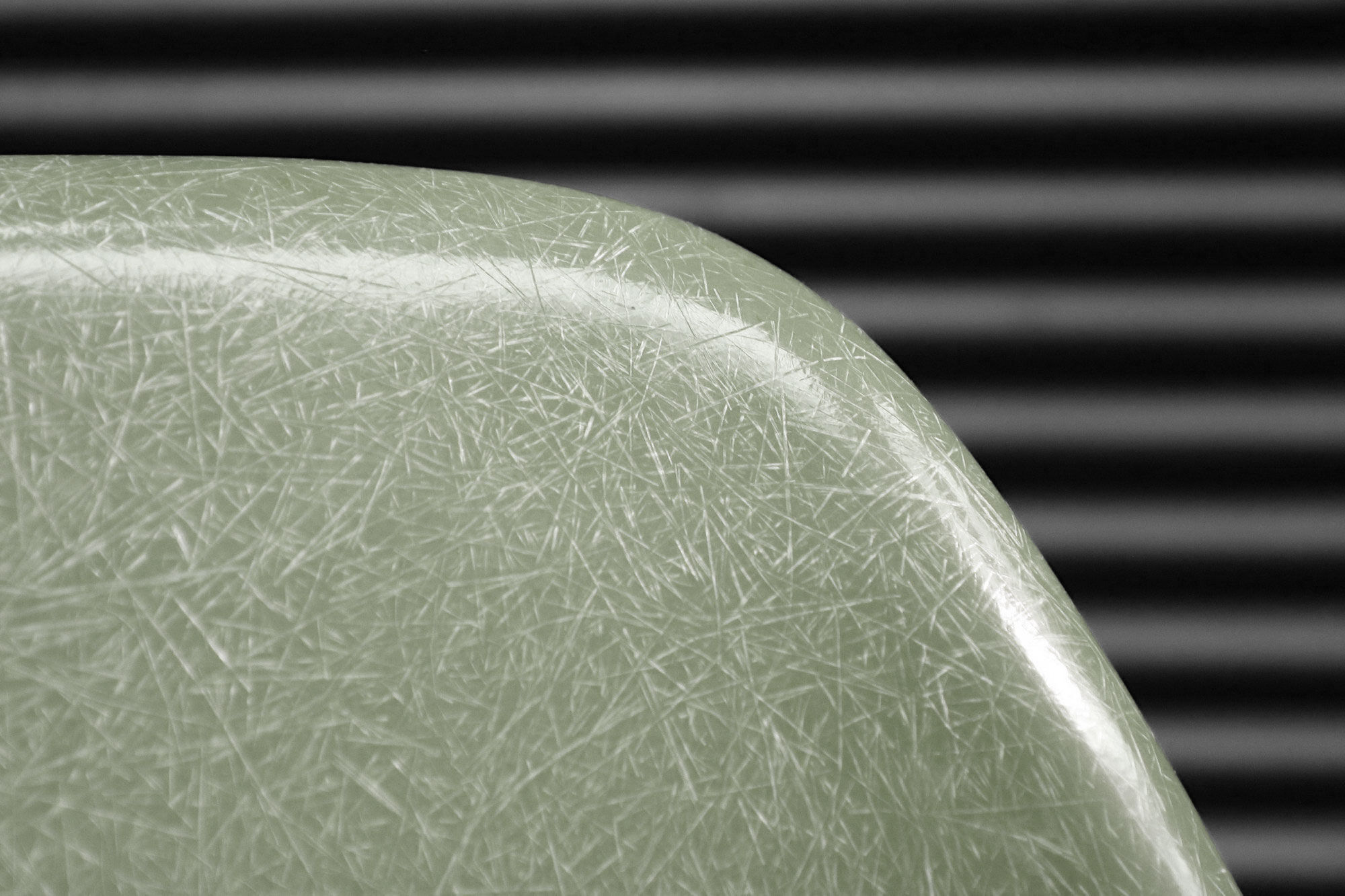 Chair design Charles and Ray Eames Herman Miller foot Eiffel edition DSR