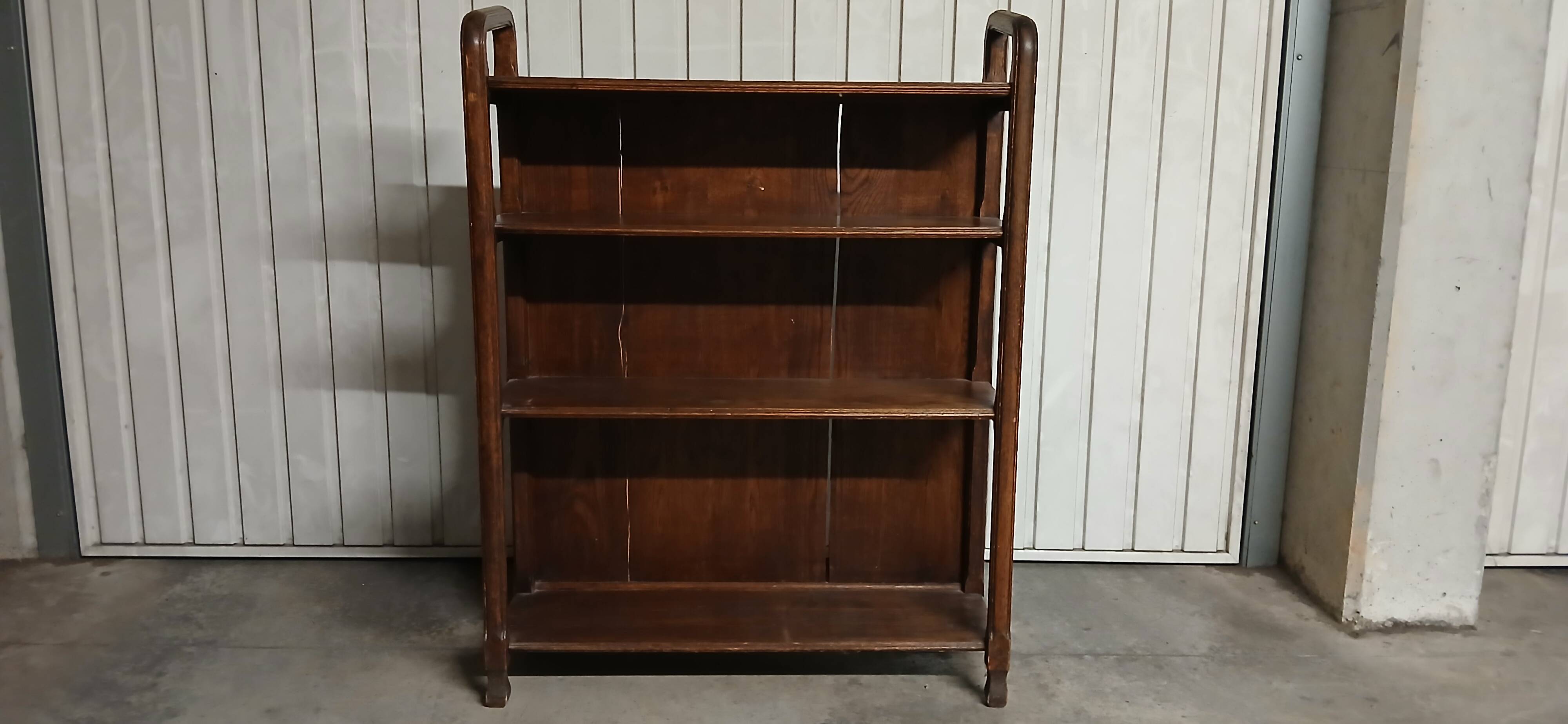 Vintage shelves/bookcase