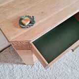 Raw and renovated art deco commodity