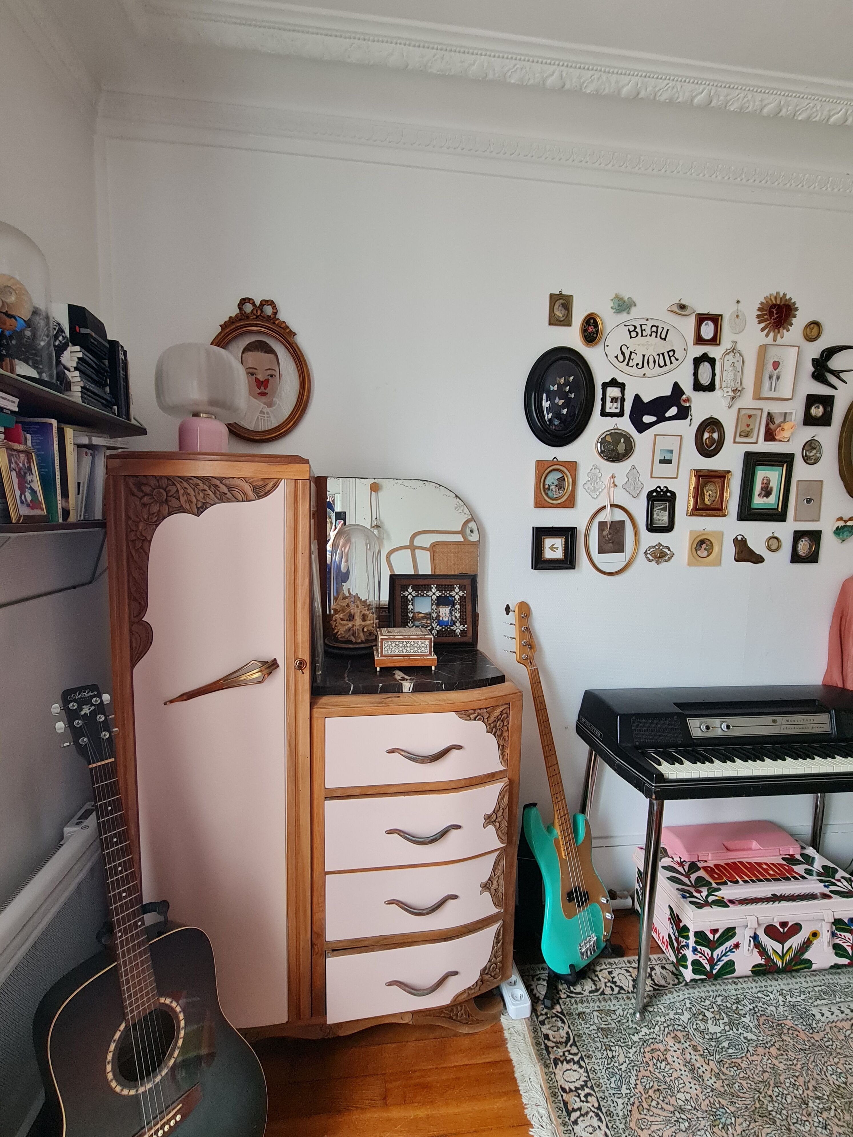 Commode wardrobe art deco pink