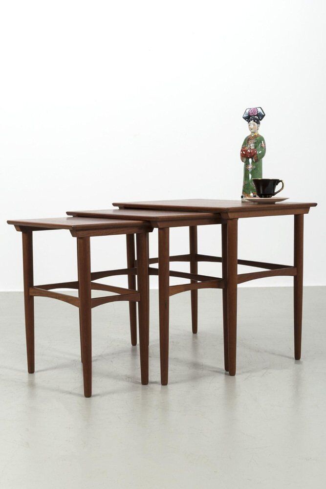 Tables gigognes en teck danois, ensemble de 3