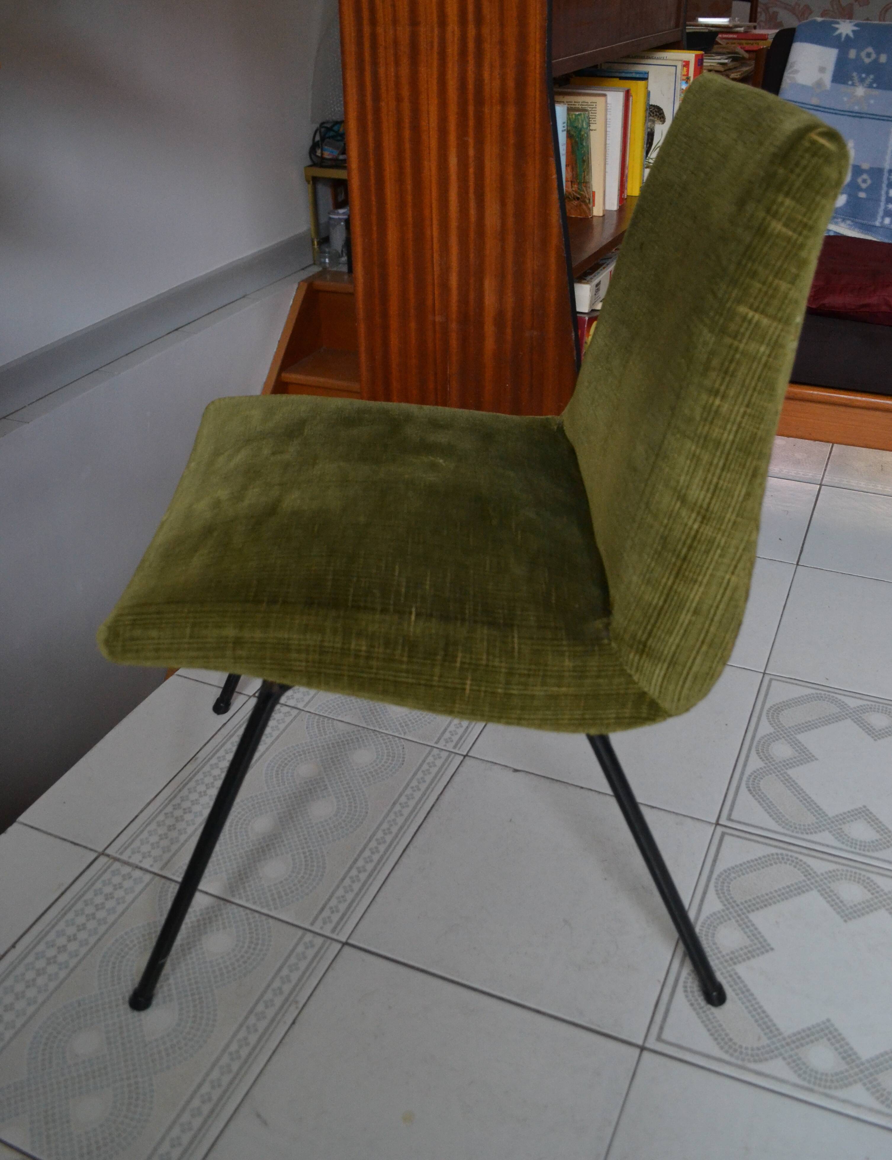 Pierre Paulin chair for 50s TV furniture