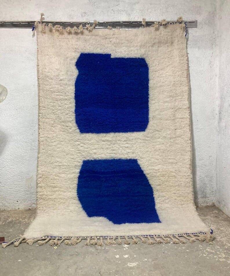 Handmade Berber rug in pure wool, size 200 x 300 cm