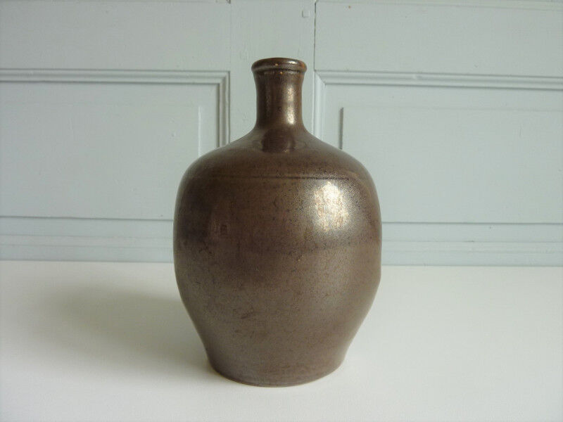 Verified sandstone water jug