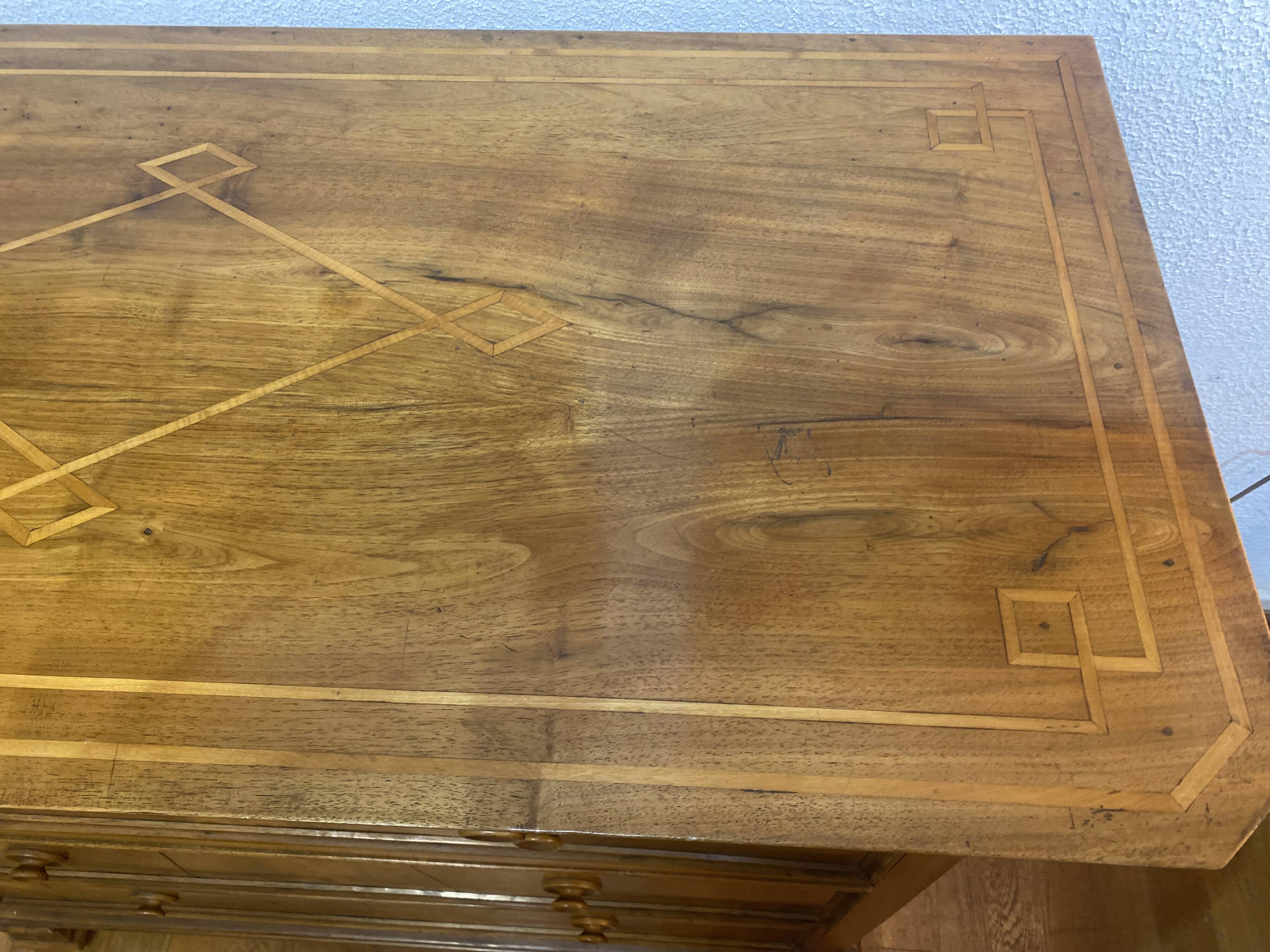 Louis Philippe chest of drawers in cherry wood