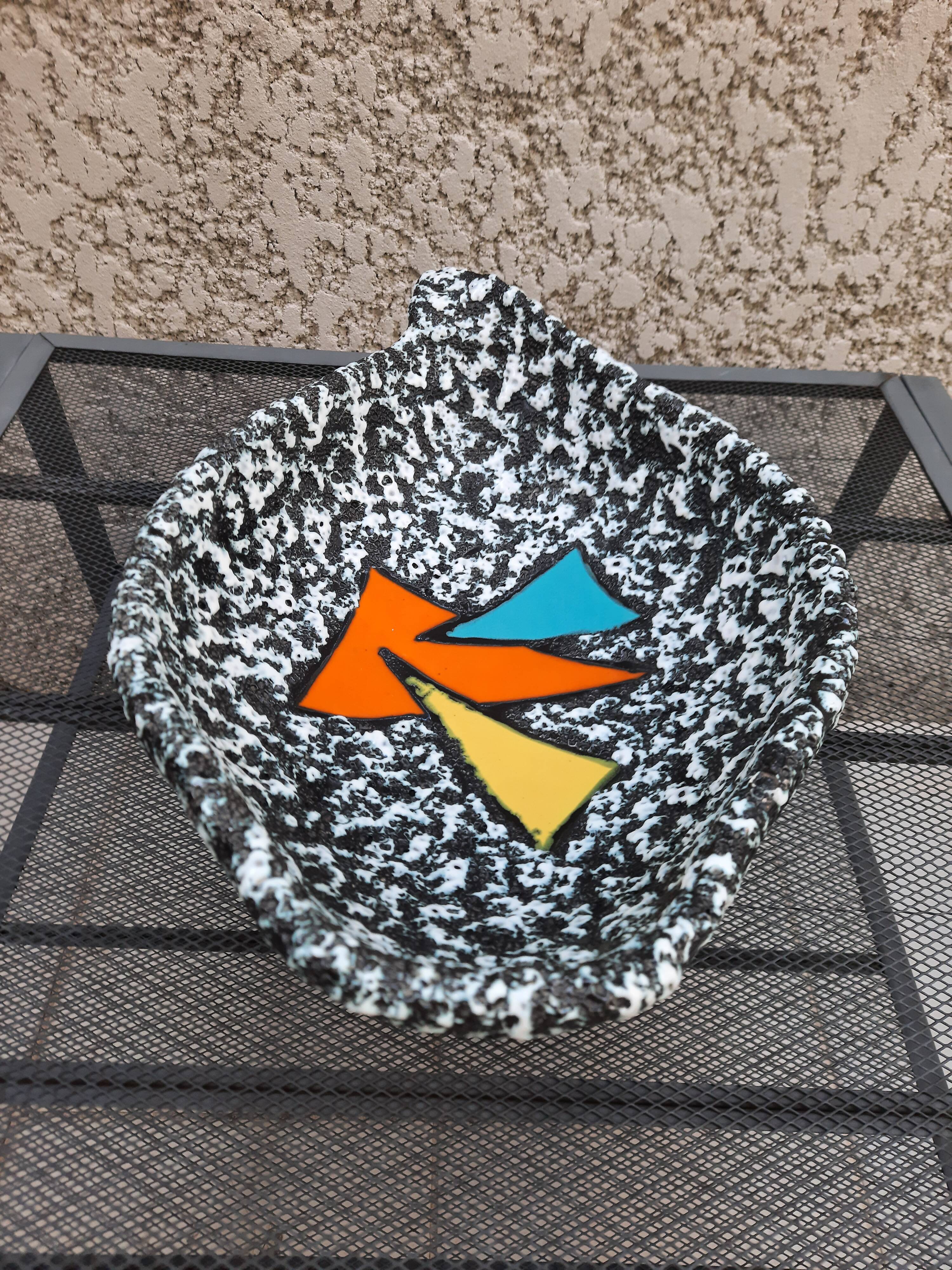 Fruit cut, center of table, ceramic, signed Vallauris, vintage 70s.