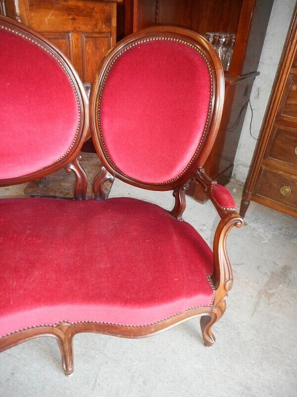 Louis Philippe sofa medallion in mahogany from the 19th century