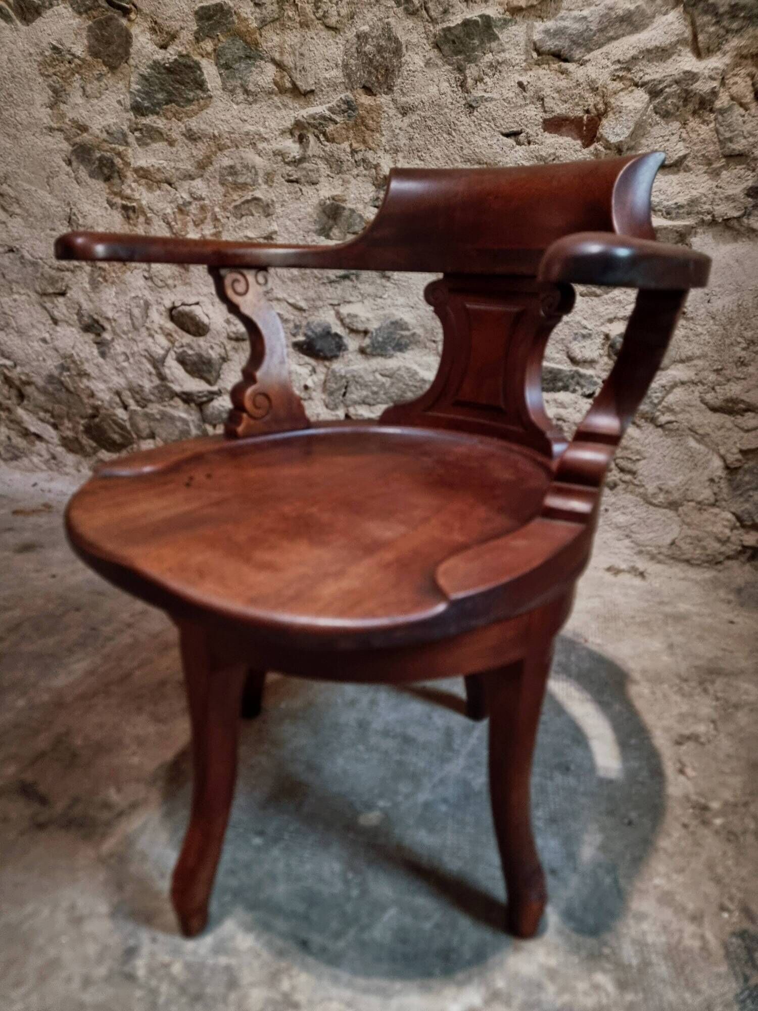 Antique wooden office chair – swivel captain's chair – walnut chair – early 1900s