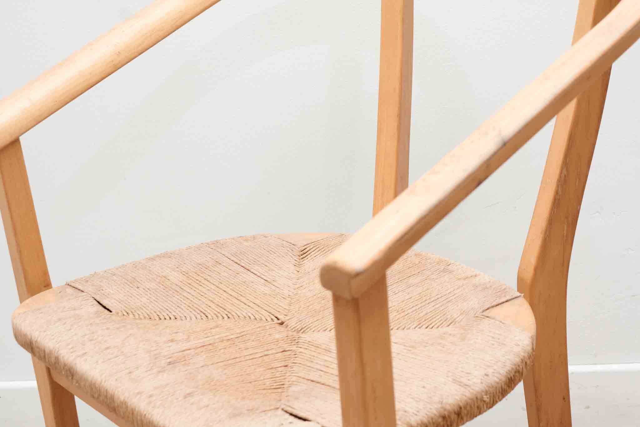 Set of 4 Scandinavian straw chairs