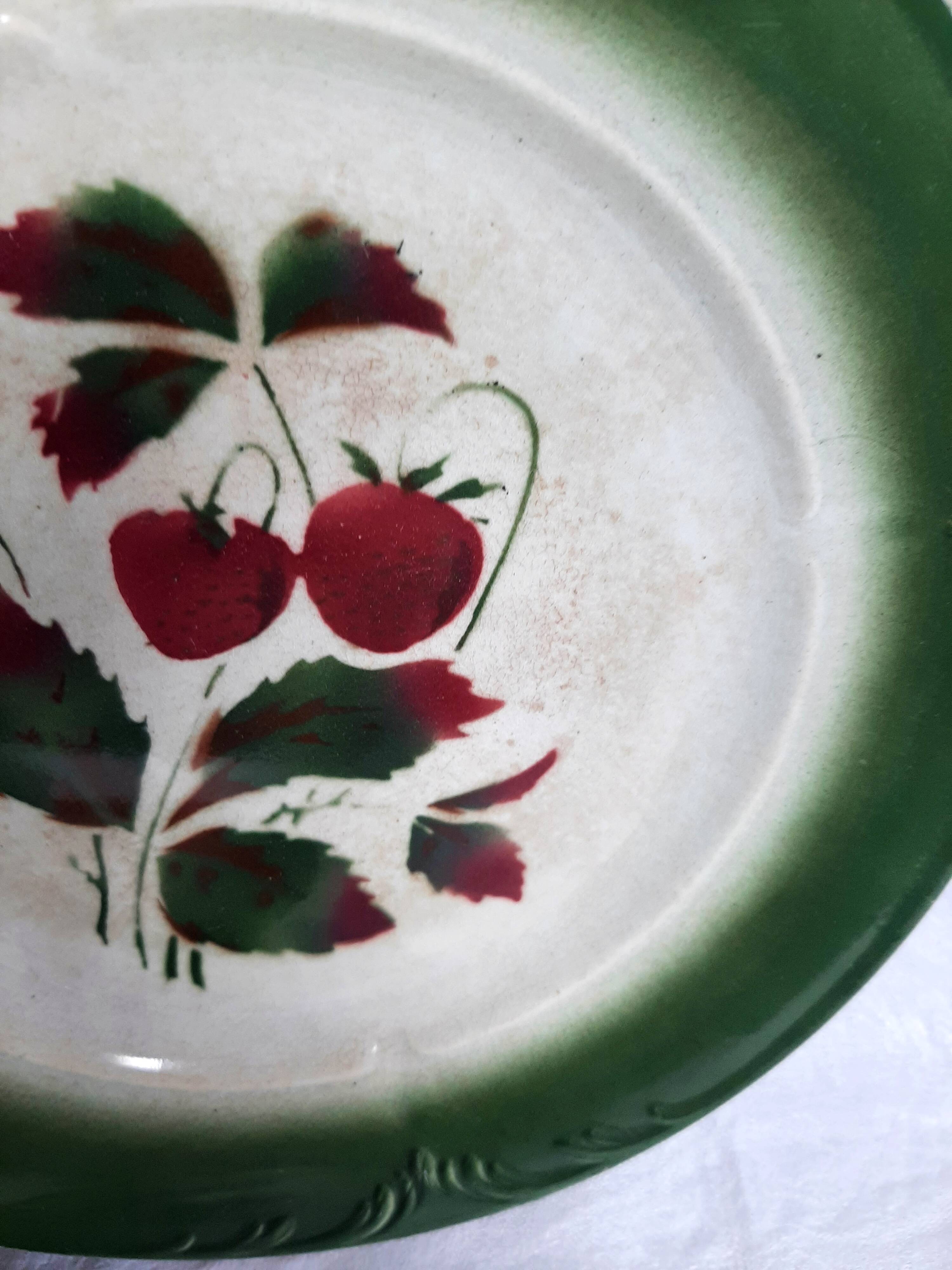 Antique plates from the Fenal Frères Pexonne factory.