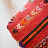 Pouf tapis berbère marocain rouge